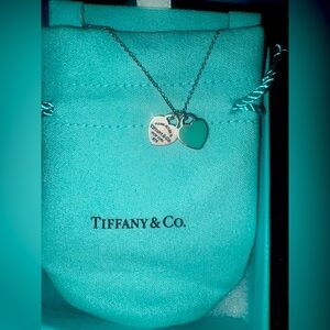 PLEASE RETURN TO TIFFANY 925
Double heart tag
Blue
Small